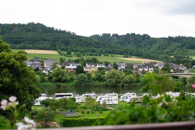 Wein Und Gaestehaus Marlene Pohl Kinheim Exterior photo